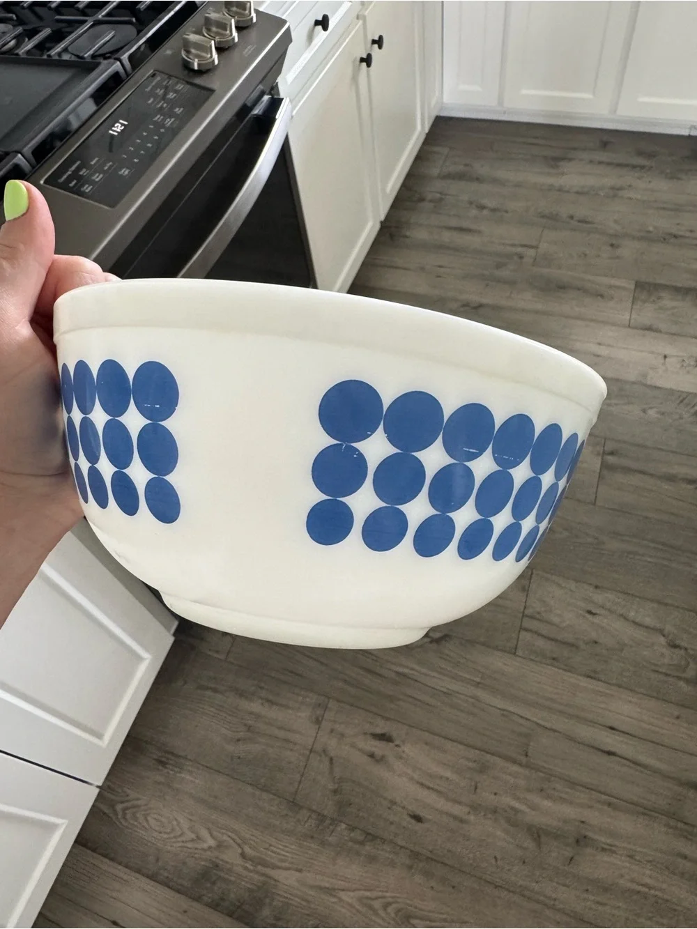 Pyrex vintage polka